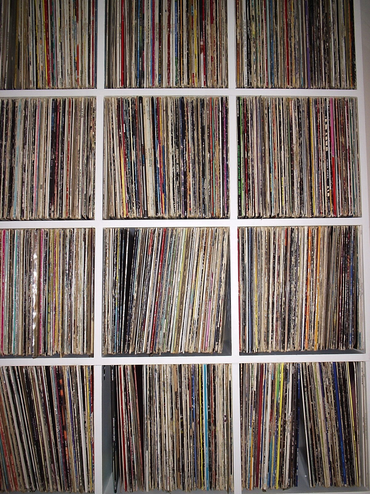 How Artist-Direct Free Downloads Work