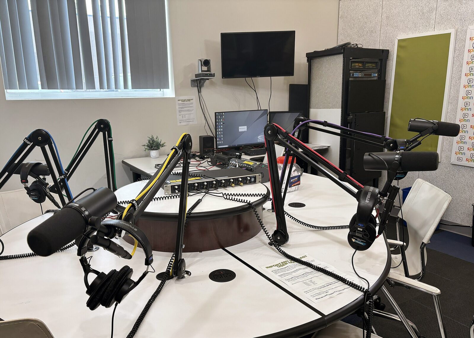 Free Podcast Players Compared